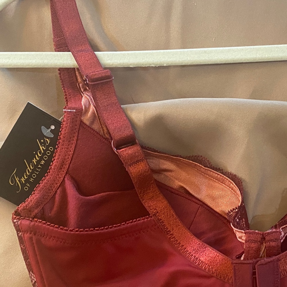 Frederick’s of Hollywood Voluptuous Sweetheart Bra Size 34 D - Picture 6 of 10